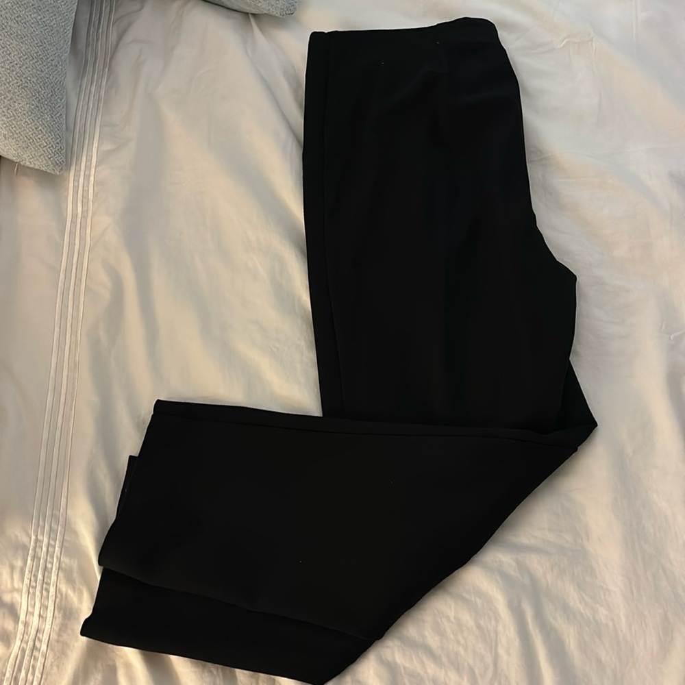 Fabulously Slimming Chicos ankle slacks